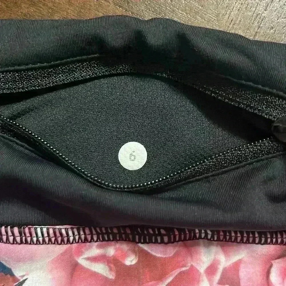 Lululemon Pace Rival Skirt (Regular) *4-way Stretch
Secret Garden / Black - Picture 9 of 9